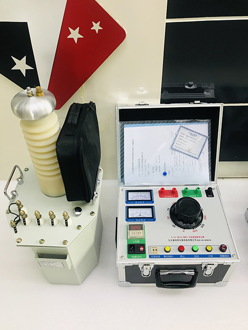 如何選擇交直流耐壓測(cè)試儀