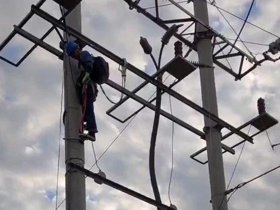 康高特Ronaldo高能量<a href='http://m.tjjxsd56.com/Ppzq/ersted.html'>電纜故障定位儀</a> 現場準確檢測35kv電纜故障點 康高特Ronaldo高能量<a href='http://m.tjjxsd56.com/Ppzq/ersted.html'>電纜故障定位儀</a> 現場準確檢測35kv電纜故障點