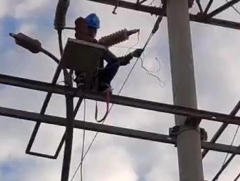 康高特Ronaldo高能量<a href='http://m.tjjxsd56.com/Ppzq/ersted.html'>電纜故障定位儀</a> 現場準確檢測35kv電纜故障點 康高特Ronaldo高能量<a href='http://m.tjjxsd56.com/Ppzq/ersted.html'>電纜故障定位儀</a> 現場準確檢測35kv電纜故障點